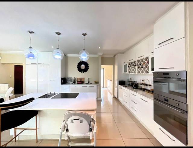 4 BEDROOM HOUSE FOR SALE IN BLUE VALLEY GOLF ESTATE